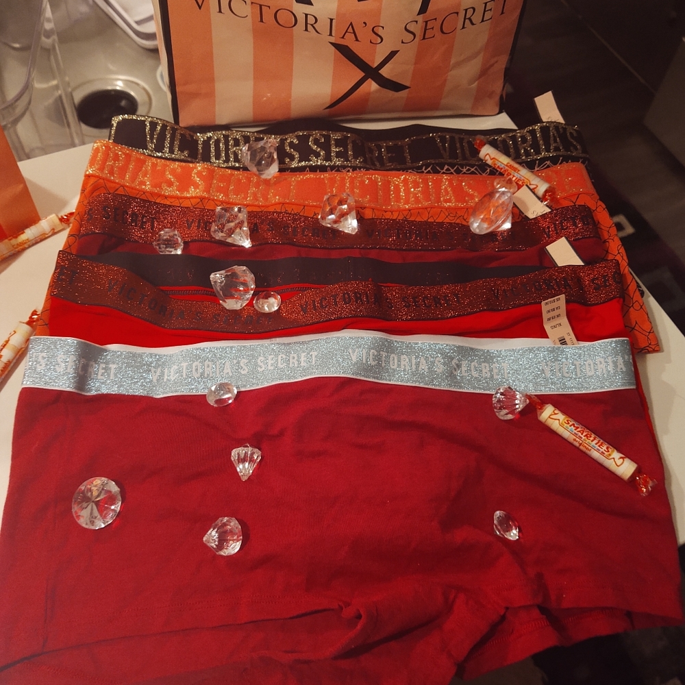 Victoria's Secret Panties XL 5 Pair New! Hard to find! Summer 26 Comes W) Free V